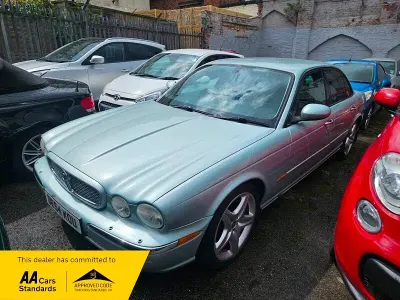 Used Jaguar XJ SE 241 HP (177 kW) 2004 Silver Sedan