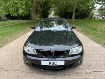 Begagnad BMW 120 M Sport 150 HK (110 kW) 2006 Svart Halvkombi