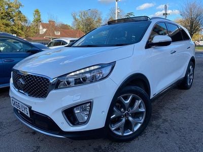 White Used 2016 Kia Sorento SUV | £15,499 (Expensive)