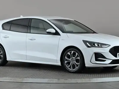 Used Ford Focus ST-Line 155 HP (114 kW) 2024 White Hatchback