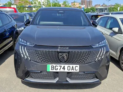 Used Peugeot e-3008