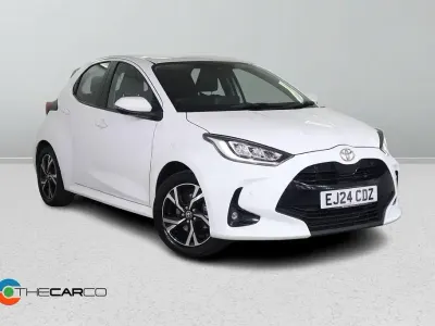 Used Toyota Yaris Design 2024 White Hatchback