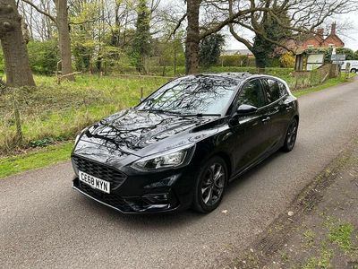 Usado Ford Focus ST-Line 125 HP (91 kW) 2018 Preto Citadino
