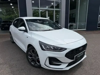 Used Ford Focus ST-Line 153 HP (112 kW) 2024 White Hatchback