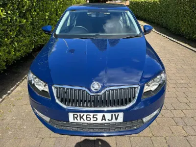 Usado Skoda Octavia SE 2015 Azul Utilitario