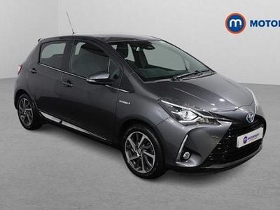Used Toyota Yaris Hybrid 101 HP (74 kW) 2019 Grey Hatchback