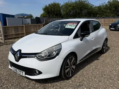 Używany Renault Clio IV Dynamique 90 KM (66 kW) 2016 Biały Hatchback