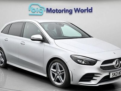 Usado Mercedes B200 AMG line 163 HP (119 kW) 2021 Prateado Monovolume