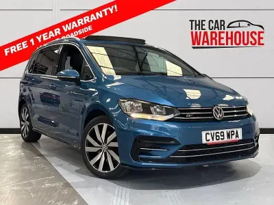 Begagnad VW Touran R-line 150 HK (110 kW) 2019 Blå Minibuss