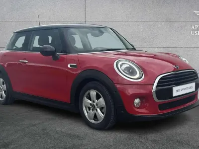 Usado Mini Cooper Classic 134 CV (98 kW) 2018 Rojo Utilitario