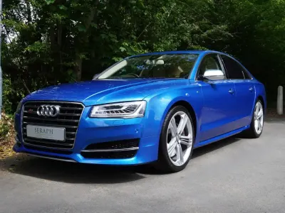 Usado Audi S8 Comfort 520 CV (382 kW) 2015 Azul Berlina