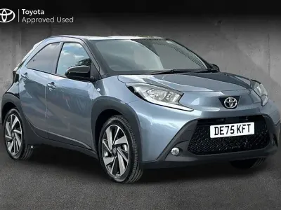 Used Toyota Aygo X 71 HP (52 kW) 2025 Juniper blue with black SUV