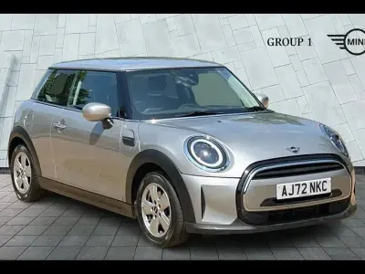 Used Mini Cooper Classic 134 HP (98 kW) 2022 Silver Hatchback