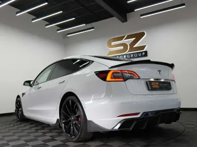 Used Tesla Model 3 Performance 461 kW (627 HP) 2019 White Sedan