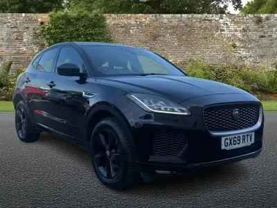 Używany Jaguar E-Pace R-Dynamic 150 KM (110 kW) 2020 Czarny SUV