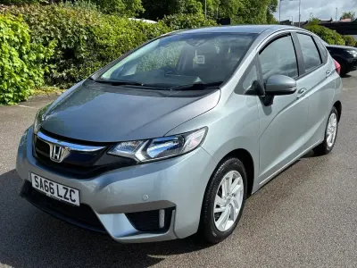 Second-hand Honda Jazz SE 102 CP (75 kW) 2016 Argintiu Hatchback