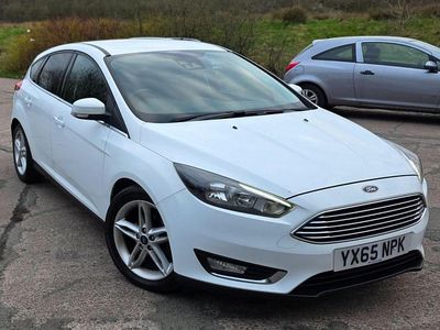 Used Ford Focus Titanium 2015 White Hatchback