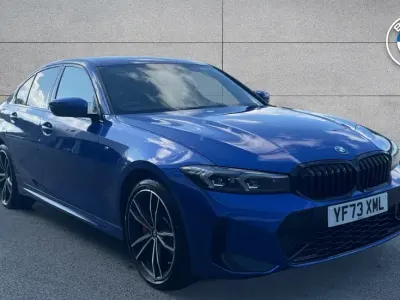 Usado BMW 330e M Sport 288 HP (211 kW) 2023 Azul Sedan
