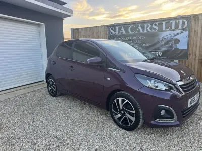 Used Peugeot 108 Allure 80 HP (58 kW) 2016 Mauve/purple Hatchback