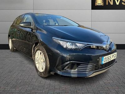Used Toyota Auris Active 90 HP (66 kW) 2015