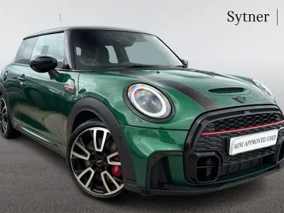 Usado Mini John Cooper Works Hatch 231 HP (169 kW) 2022 Verde Citadino