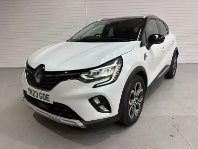 Used Renault Captur Techno 143 HP (105 kW) 2023 White/black SUV