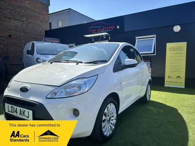 Używany Ford Ka Zetec 69 KM (50 kW) 2014 Biały Hatchback