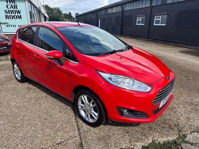 Red Used 2014 Ford Fiesta Zetec Hatchback | £4,995 (Fair price)