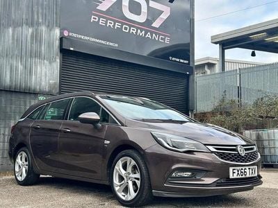 Used Vauxhall Astra SRi 150 HP (110 kW) 2016 Brown Estate