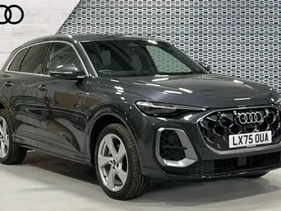 Używany Audi Q5 S-Line 268 KM (197 kW) 2025 Szary SUV