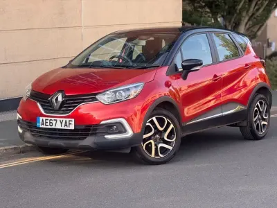 Used Renault Captur Dynamique 90 HP (66 kW) 2017 Red/black SUV