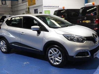 Used Renault Captur Dynamique 90 HP (66 kW) 2014 Silver SUV