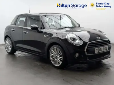 Usado Mini Cooper Hatch 136 CV (100 kW) 2017 Negro Utilitario