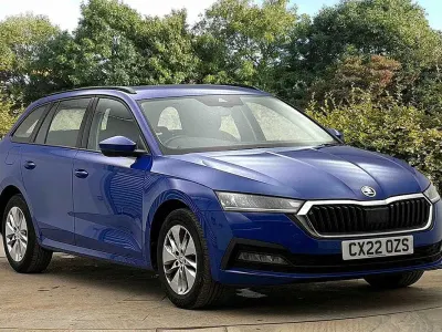 Używany Skoda Octavia SE Technology 81 KM (59 kW) 2022 Niebieski Kombi