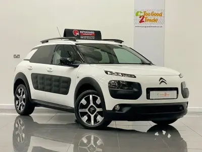 Used Citroën C4 Cactus Flair 82 HP (60 kW) 2015 White Hatchback