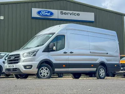 Usado Ford Transit Limited 131 CV (96 kW) 2023 Plateado Van