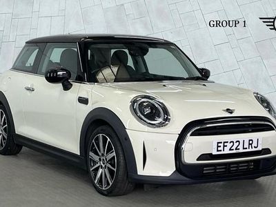 Used Mini Cooper Classic 136 HP (100 kW) 2022 White Hatchback