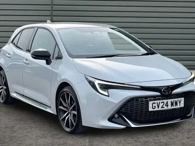 Used Toyota Corolla Sport 140 HP (102 kW) 2024 White Hatchback