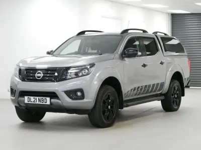 Begagnad Nissan Navara N-Guard 190 HK (139 kW) 2021 Grå Pickup