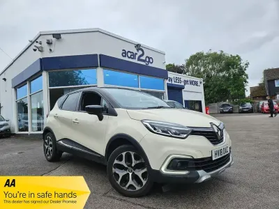 Used Renault Captur Signature 90 HP (66 kW) 2018 Cream/black SUV