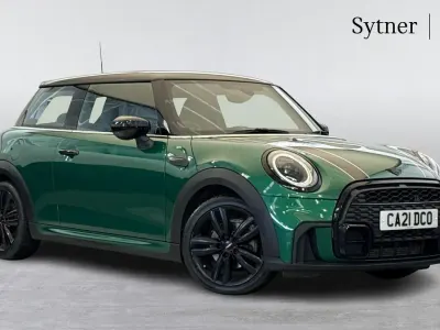 Gebraucht Mini Cooper Hatch 134 PS (98 kW) 2021 Grün Kleinwagen