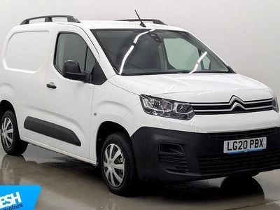 Used Citroën Berlingo 76 HP (55 kW) 2020 White MPV