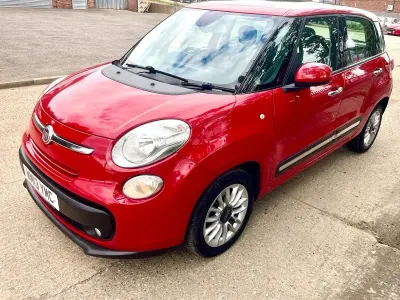 Used Fiat 500L Lounge 85 HP (62 kW) 2013 Red MPV