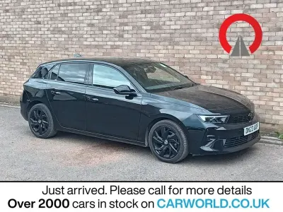 Używany Vauxhall Astra S 130 KM (95 kW) 2023 Czarny Hatchback