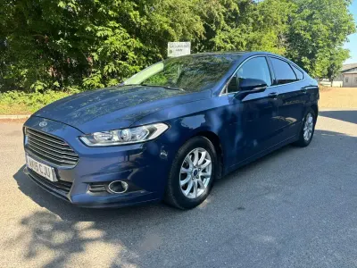Used Ford Mondeo Zetec 2015 Blue Hatchback
