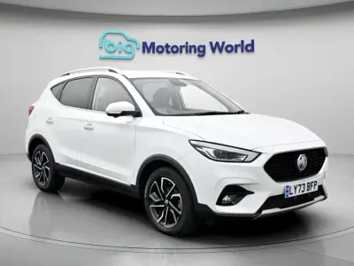 Usado MG ZS Exclusive 111 HP (81 kW) 2023 Branco SUV