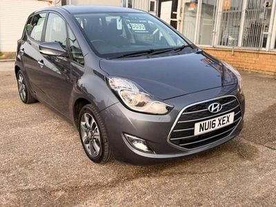 Used Hyundai ix20 SE 90 HP (66 kW) 2016 Grey Hatchback