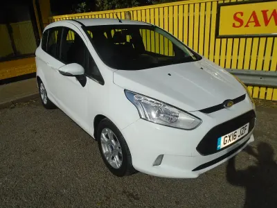 Used Ford B-MAX Zetec 100 HP (73 kW) 2016 White MPV