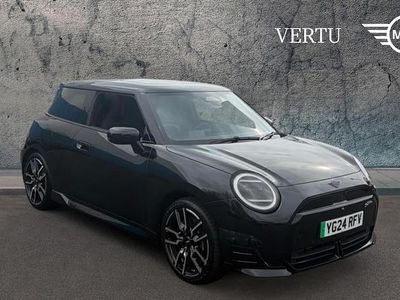 Used Mini Cooper SE Hatch 158 kW (215 HP) 2024 Black Hatchback