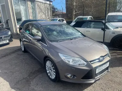 Used Ford Focus Titanium X 125 HP (91 kW) 2012 Brown Hatchback